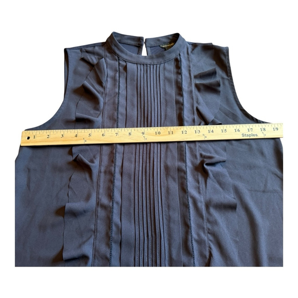 Women's Ann Taylor Navy Ruffle Pleated Sleeveless Blouse M - Picture 8 of 10